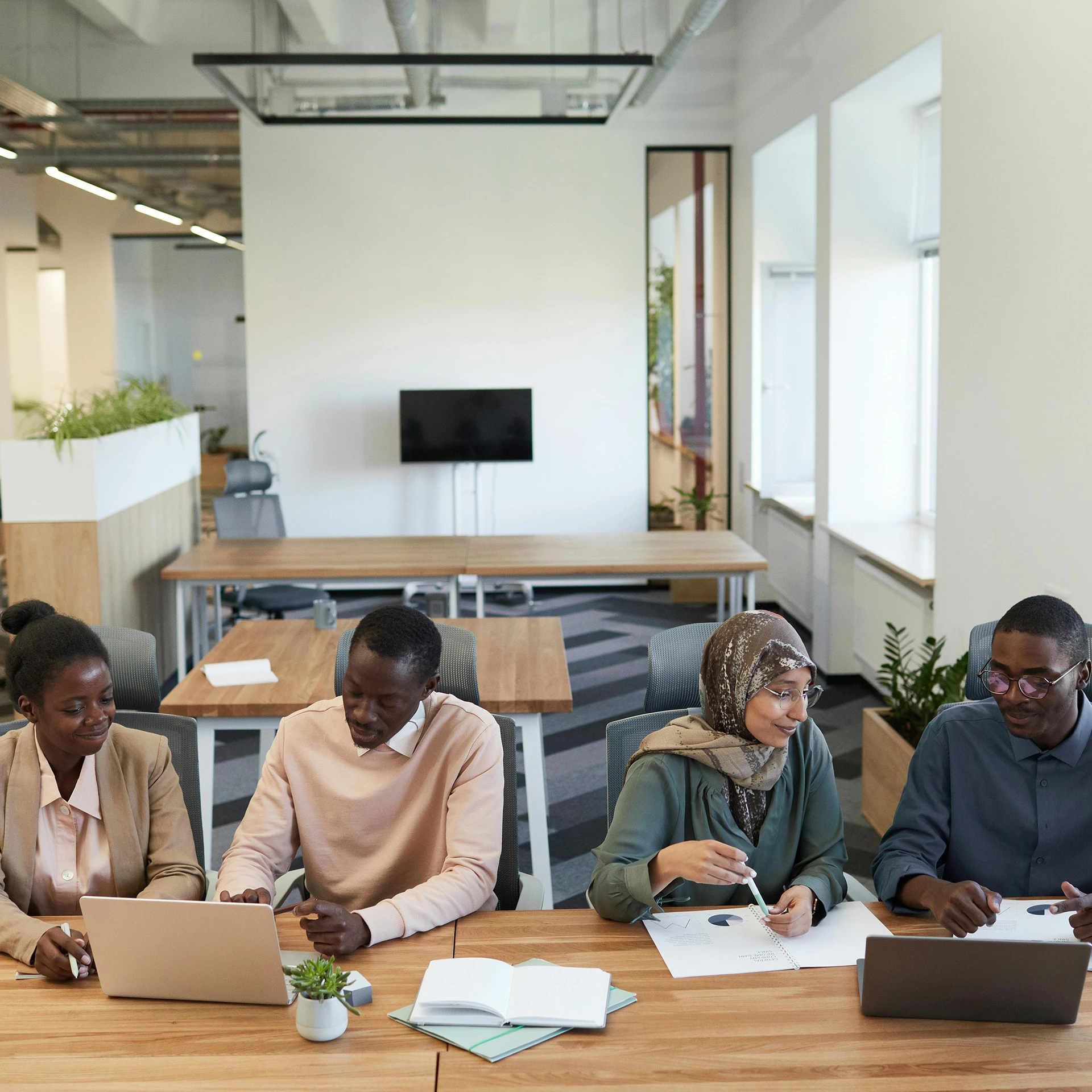 Maxtronics - Pepper Languages - (Pepper with NAOqi 2.9 only) - Getting Started Green Floor Insulation Support Technology Basic Lemma Language Overlap Pepper